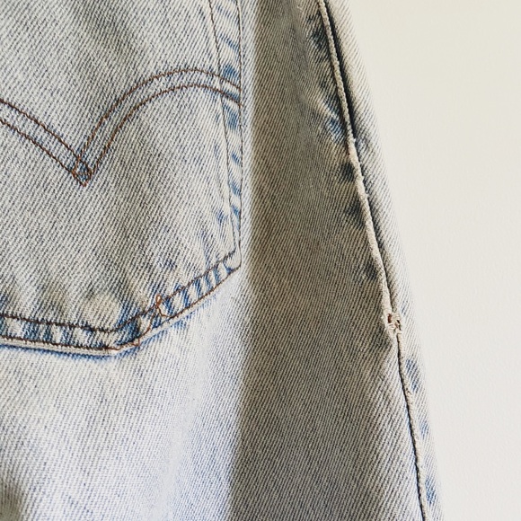 Unique Vintage Levi’s with Rainbow Stitching - Picture 4 of 9